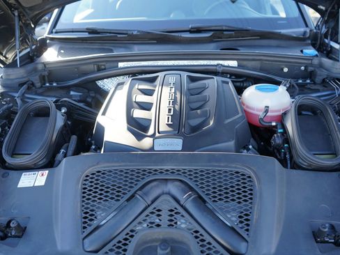 Used 2018 Porsche Macan S AWD/4WD image 8