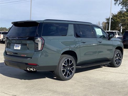 New 2026 Chevrolet Suburban RST w/ RST Capability Package image 7