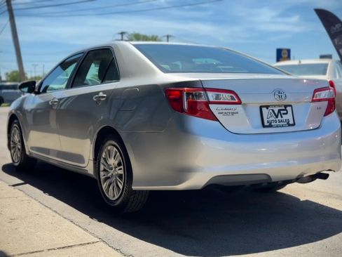 Used 2012 Toyota Camry LE FWD image 4