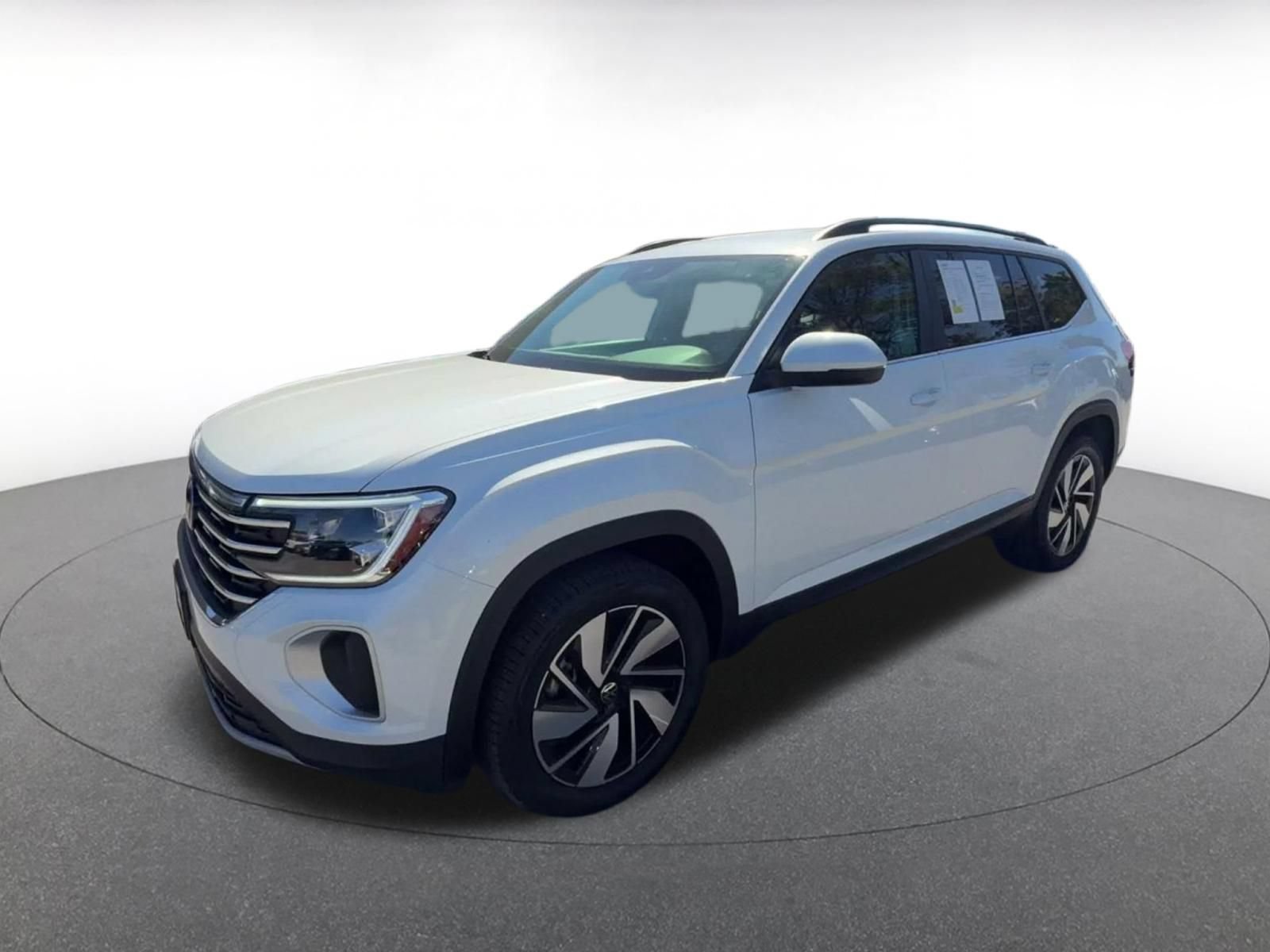 Used 2026 Volkswagen Atlas SE FWD image 7