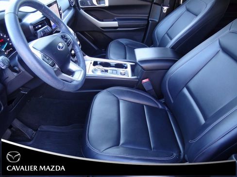 Used 2023 Ford Explorer XLT w/ Equipment Group 202A image 10