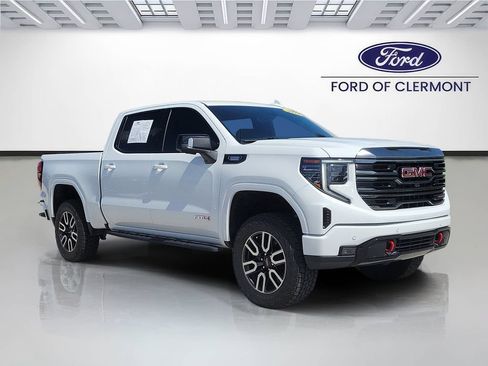 Used 2024 GMC Sierra 1500 AT4 w/ Technology Package AWD/4WD image 1