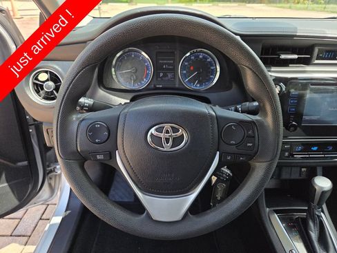 Used 2019 Toyota Corolla LE FWD image 28