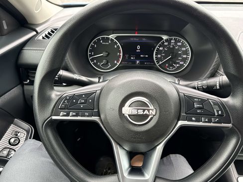 Used 2024 Nissan Sentra SV FWD image 26