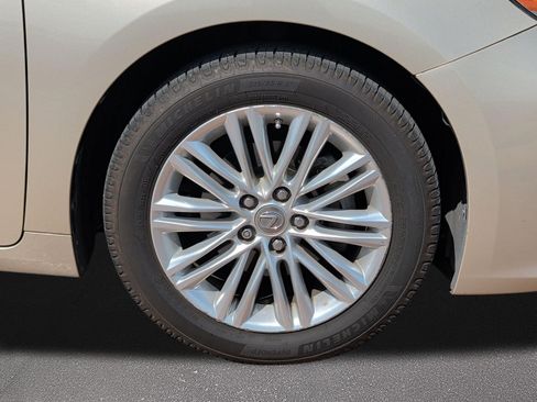 Used 2015 Lexus ES 350 w/ Luxury Package FWD image 7