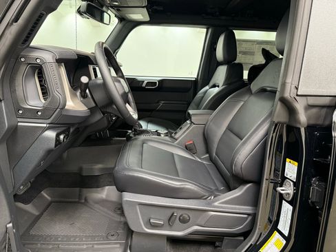 New 2025 Ford Bronco Outer Banks w/ Sasquatch Package AWD/4WD image 13