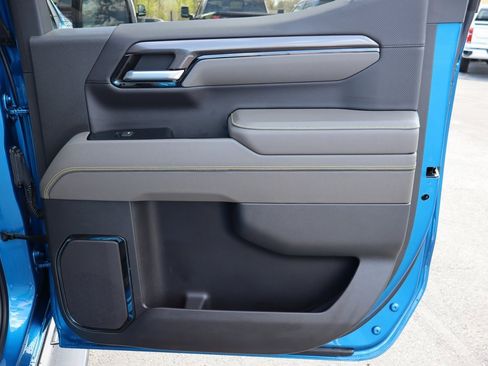 Used 2022 Chevrolet Silverado 1500 ZR2 w/ Technology Package image 29