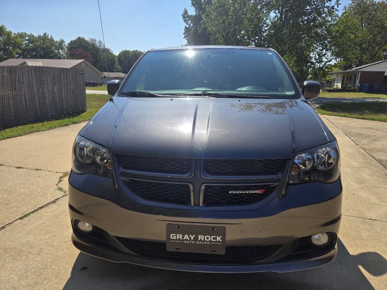Used 2017 Dodge Grand Caravan GT FWD image 3