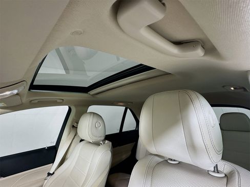 Used 2024 Mercedes-Benz GLE 450 4MATIC image 24