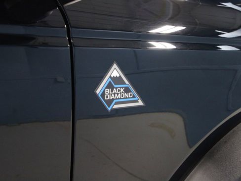 Used 2023 Ford Bronco Black Diamond image 39