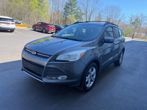 Used 2014 Ford Escape SE w/ Equipment Group 201A AWD/4WD image 4