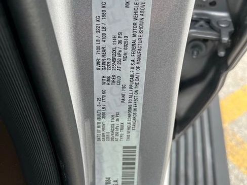 Used 2025 RAM 1500 Limited AWD/4WD image 31