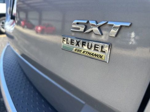 Used 2014 Dodge Grand Caravan SXT image 10