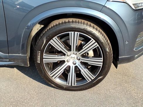 Used 2022 Volvo XC90 T6 Inscription w/ Lounge Package image 11