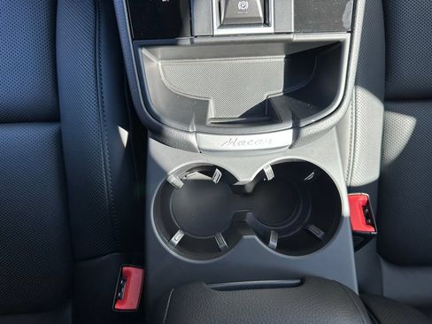Used 2026 Porsche Macan AWD/4WD image 28