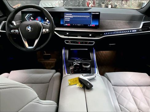 Used 2024 BMW X5 xDrive40i w/ Premium Package image 17