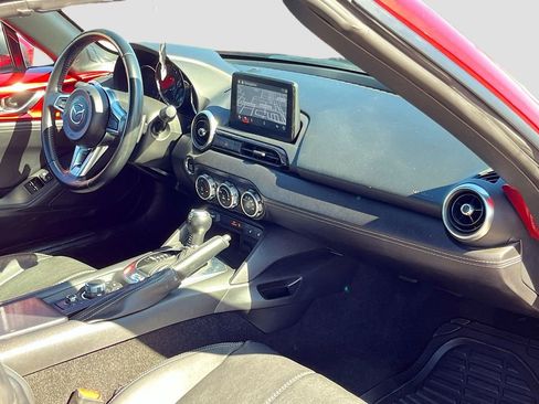 Used 2023 MAZDA MX-5 Miata Grand Touring RWD image 26