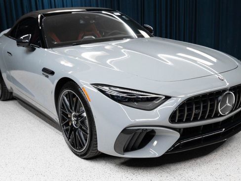 New 2026 Mercedes-Benz SL 63 AMG 4MATIC image 3