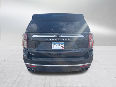Used 2023 Chevrolet Suburban High Country AWD/4WD image 4