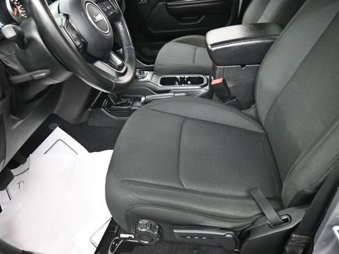 Used 2020 Jeep Wrangler Unlimited Sport AWD/4WD image 15