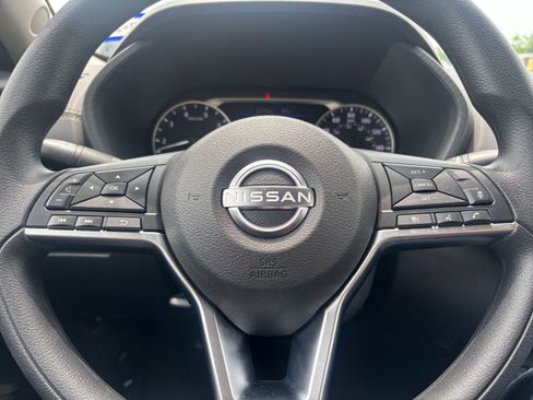 Used 2025 Nissan Sentra SV FWD image 25