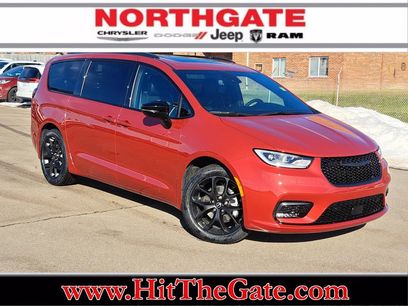 New 2026 Chrysler Pacifica Limited