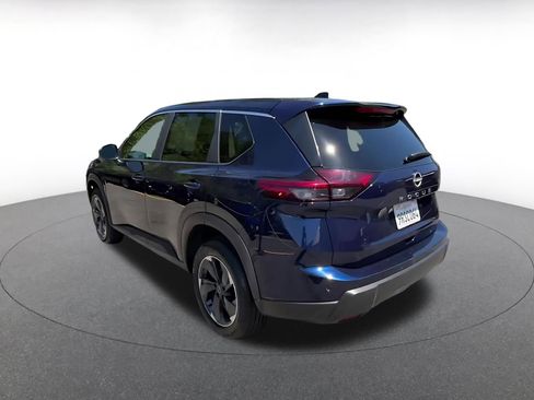 Used 2025 Nissan Rogue SV FWD image 11