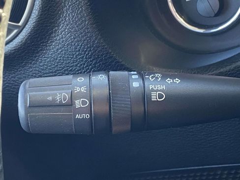 Used 2012 Jeep Wrangler Unlimited Sahara image 21