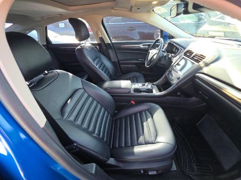 Used 2019 Ford Fusion SEL FWD image 5