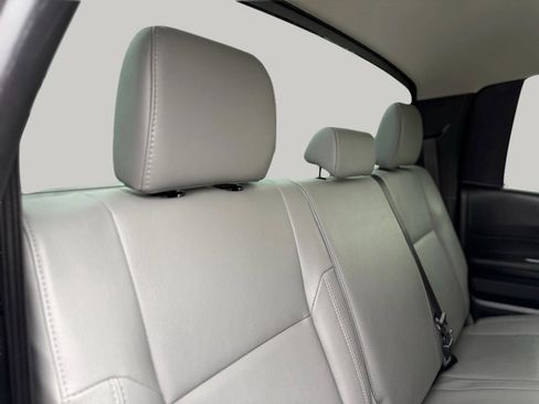 Used 2018 Toyota Tundra SR image 40