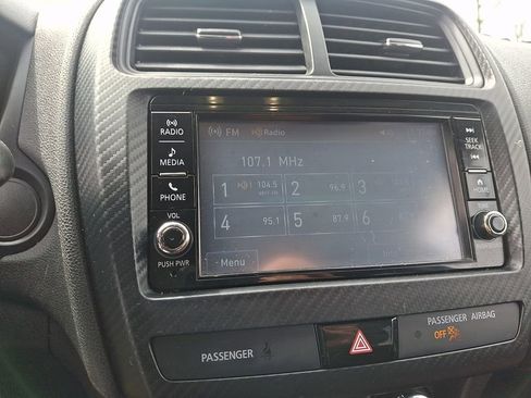 Used 2019 Mitsubishi Outlander Sport ES image 18