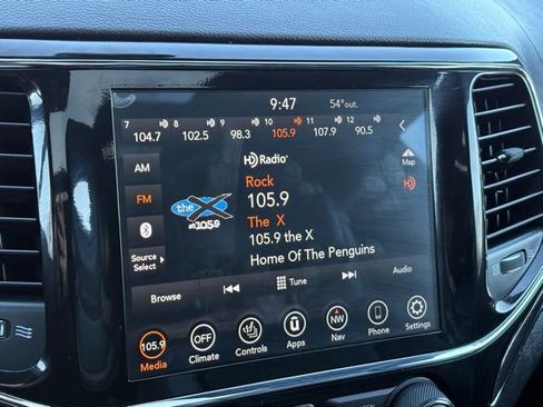 Used 2021 Jeep Grand Cherokee Overland image 14