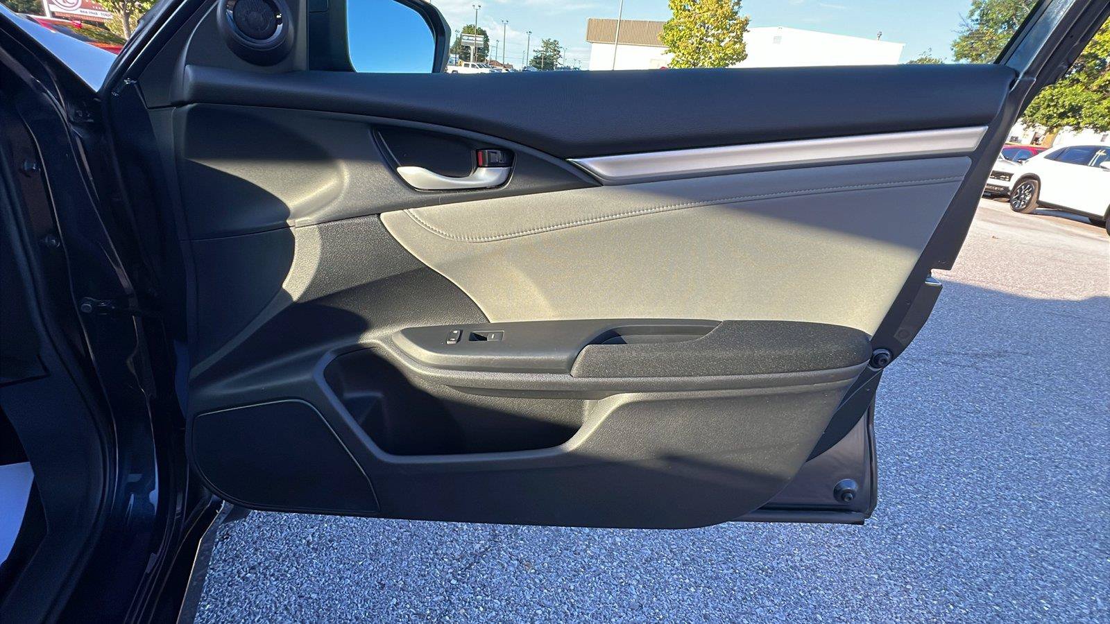 Used 2020 Honda Civic EX image 12