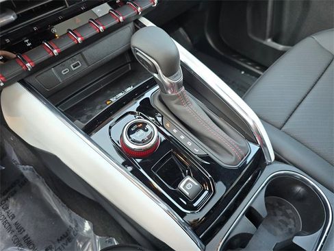 New 2025 GMC Canyon AT4 w/ AT4X Package image 32