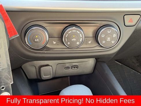 Used 2026 Chevrolet Trax LS w/ LS Convenience Package FWD image 29