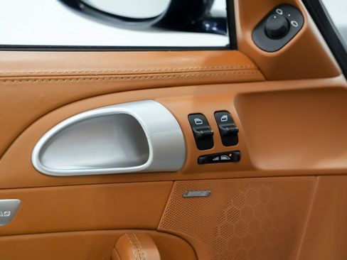 Used 2005 Porsche 911 Carrera RWD image 18