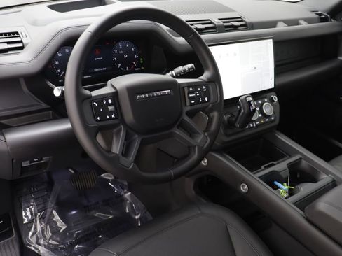 Certified 2026 Land Rover Defender 110 X-Dynamic SE AWD/4WD image 6
