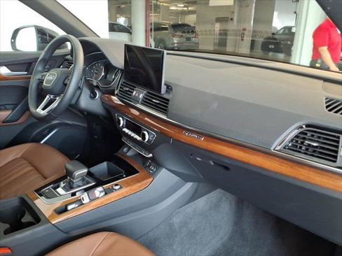 Certified 2023 Audi Q5 2.0T Premium w/ Convenience Package AWD/4WD image 21