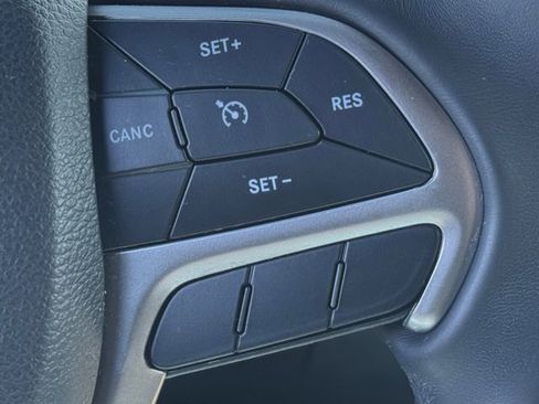 Certified 2021 Jeep Grand Cherokee Laredo image 21