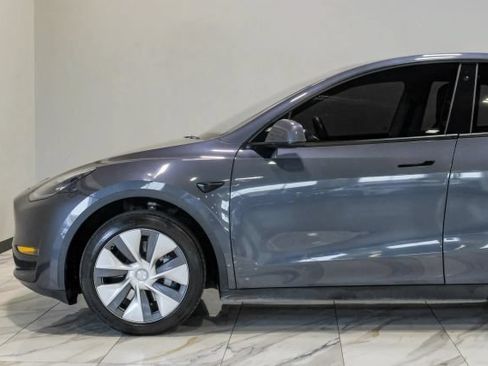 Used 2021 Tesla Model Y 2WD image 18