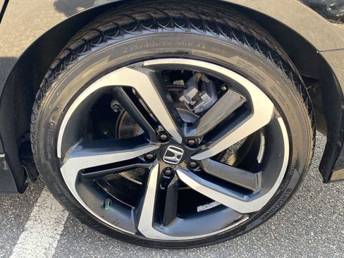 Used 2018 Honda Accord Sport image 12