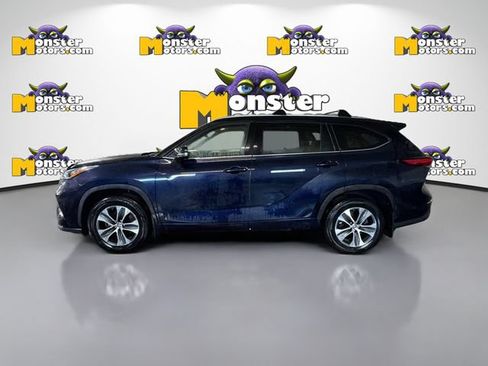 Used 2020 Toyota Highlander XLE AWD/4WD image 7