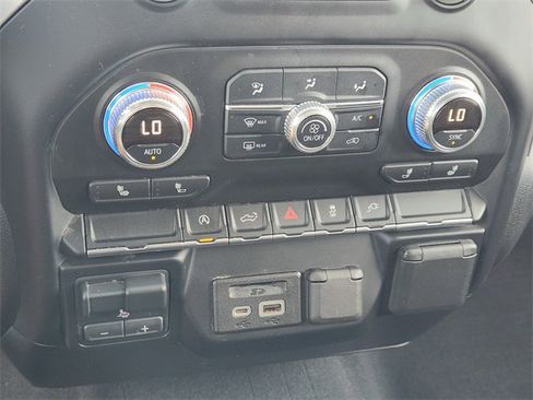 Used 2019 GMC Sierra 1500 SLE w/ SLE Value Package image 26