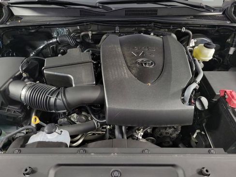 Used 2023 Toyota Tacoma SR5 AWD/4WD image 10