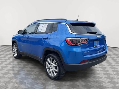 Used 2023 Jeep Compass Latitude AWD/4WD image 12