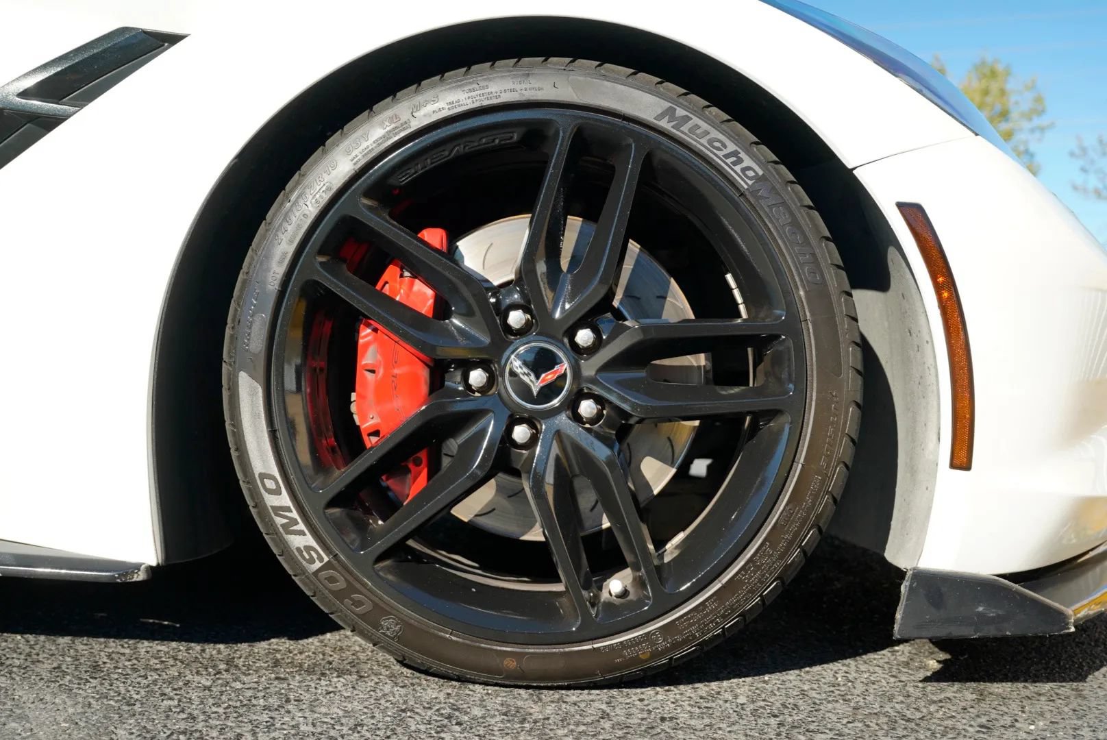 Used 2014 Chevrolet Corvette Stingray Coupe w/ Z51 3LT RWD image 27