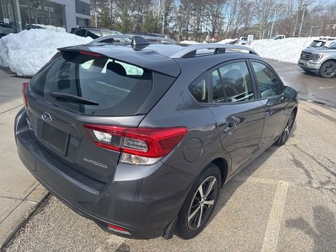 Used 2023 Subaru Impreza Premium image 2