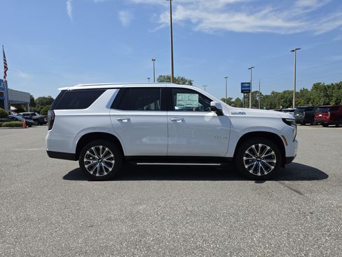 New 2026 Chevrolet Tahoe High Country w/ Sun And Tow Package AWD/4WD image 3