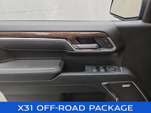 Used 2024 GMC Sierra 1500 Elevation w/ Elevation Premium Package AWD/4WD image 21