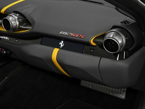 Used 2023 Ferrari 812 GTS image 31